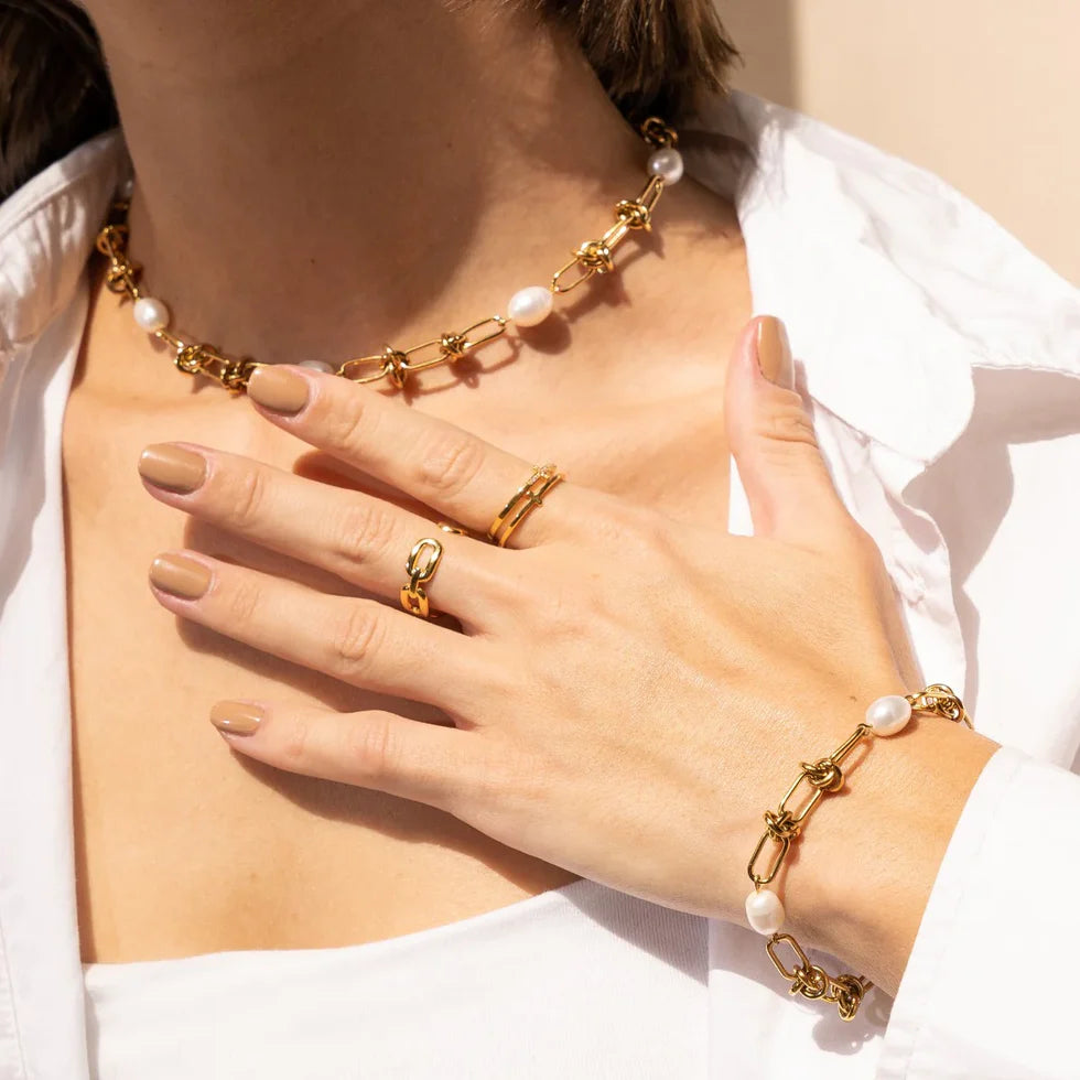 18k Gold Plated Knot and Pearl Necklace
