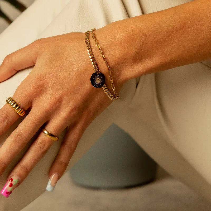Anatomical Wedding Ring Plated in 18K Gold