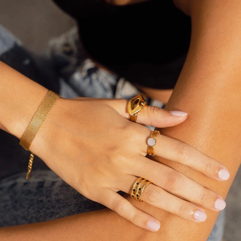 Athena Ring with Mother of Pearl Stone and 18K Gold Plated