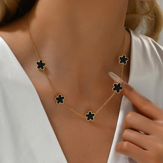 5 Clover Choker