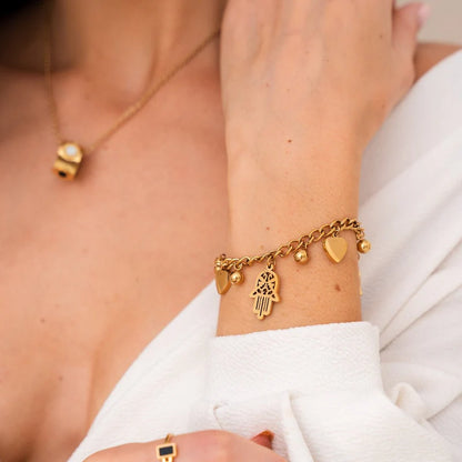 18K Gold Plated Heart and Hamsa Pendant Link Bracelet
